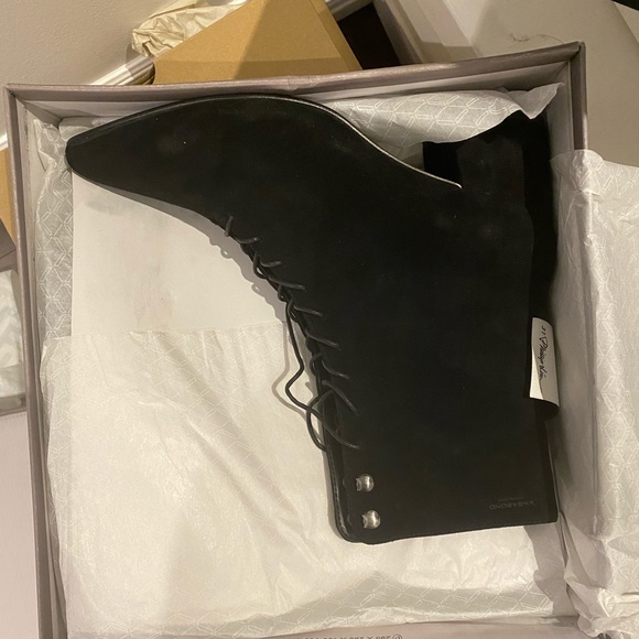 Mya-lace Bootie - Picture 2 of 4